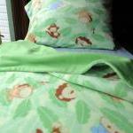 Crib / Toddler Fleece Bedding Set..